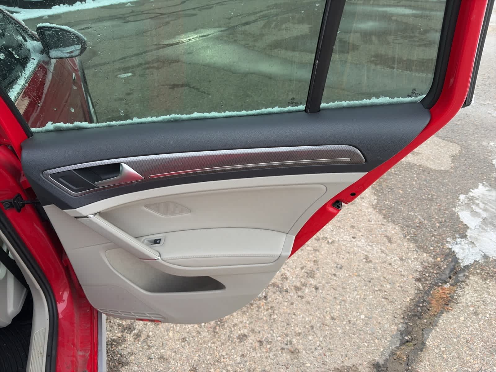 Thumbnail: 2017 Volkswagen Golf - 19