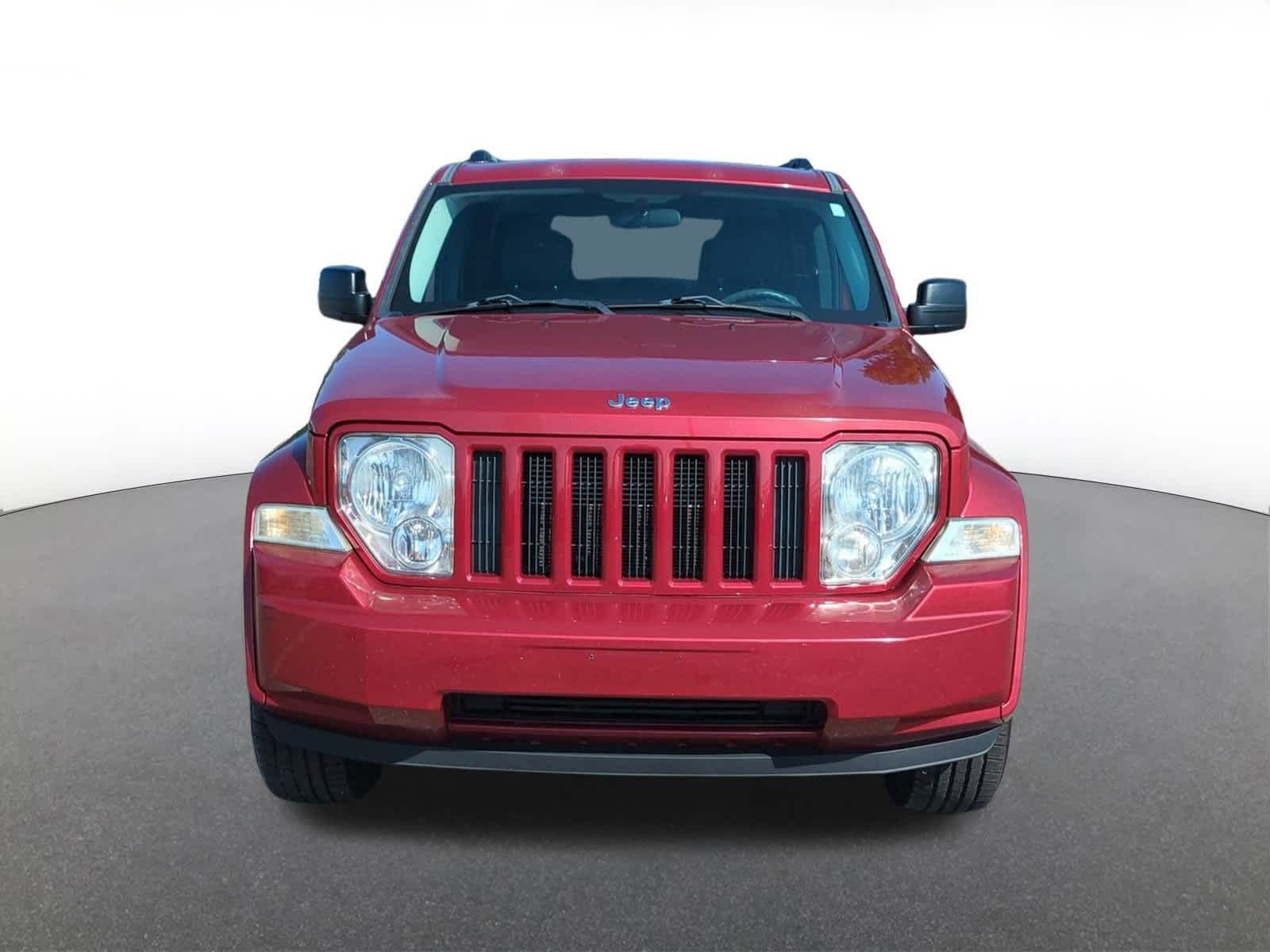 Thumbnail: 2010 Jeep Liberty - 9