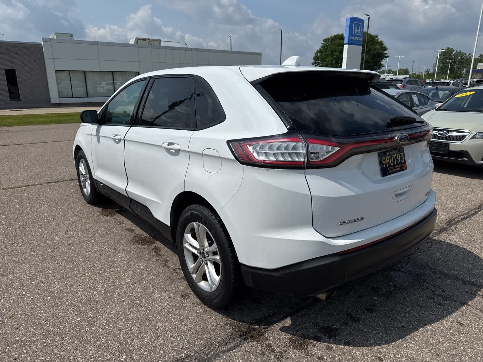 2016 Ford Edge SE 2