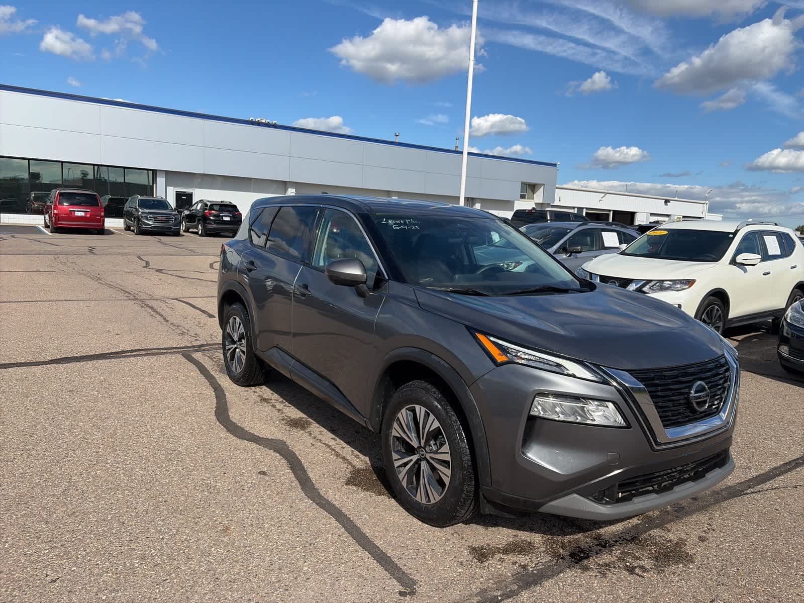 Thumbnail: 2021 Nissan Rogue - 4