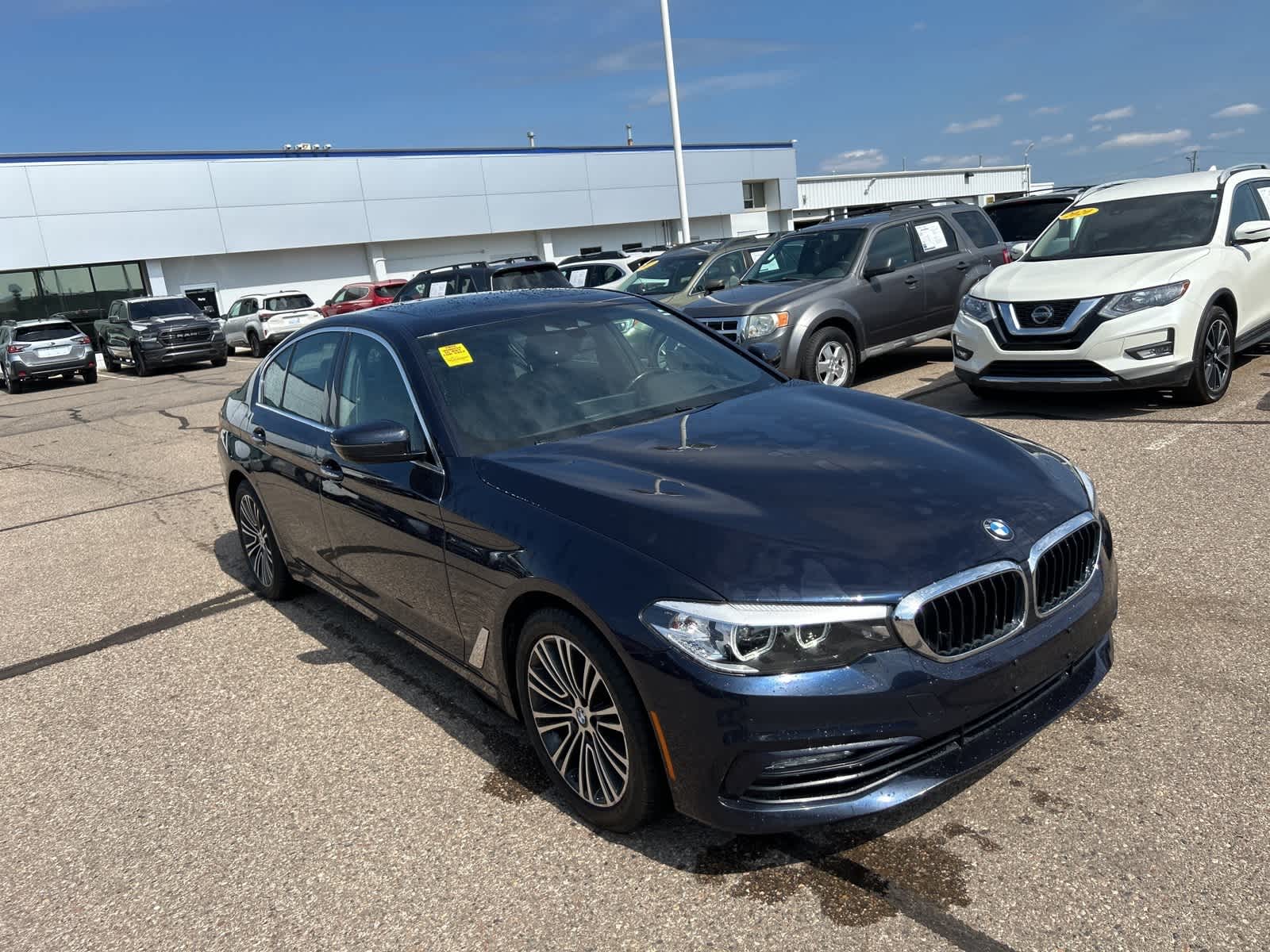 Thumbnail: 2018 BMW 5 Series - 4