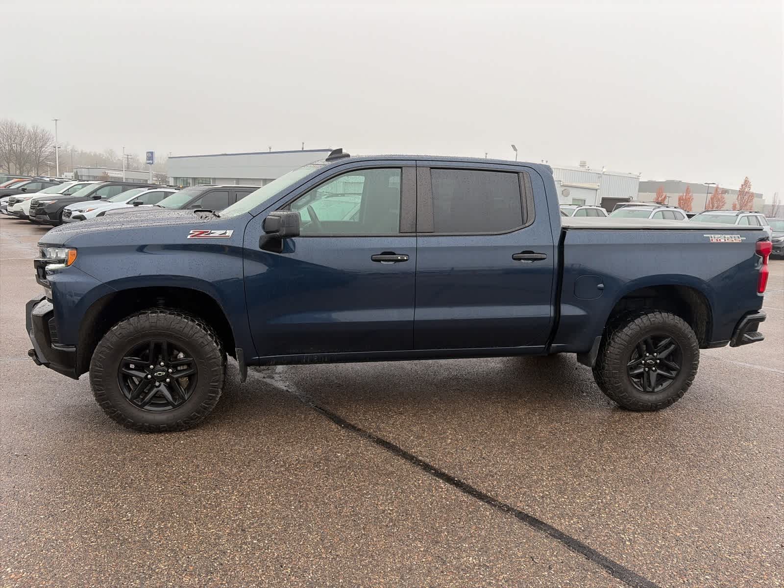 2021 Chevrolet Silverado 1500 LT Trail Boss photo 2