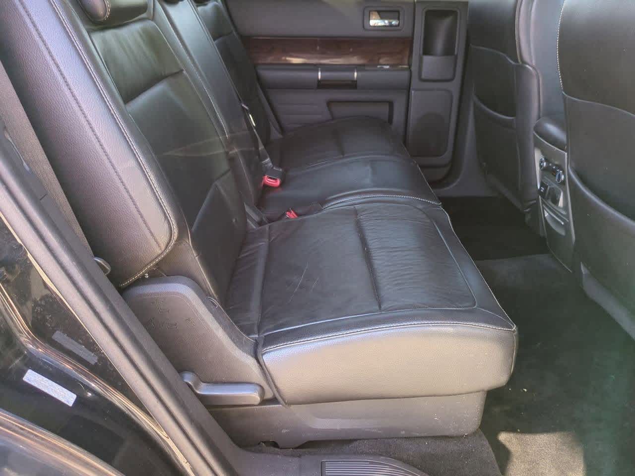 Thumbnail: 2010 Ford Flex - 21