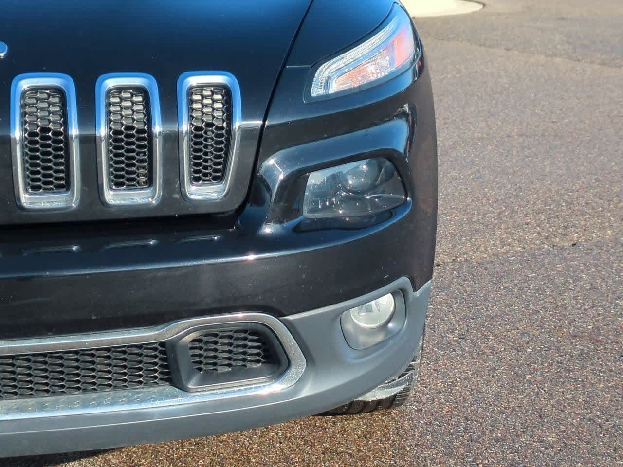 Thumbnail: 2017 Jeep Cherokee - 10