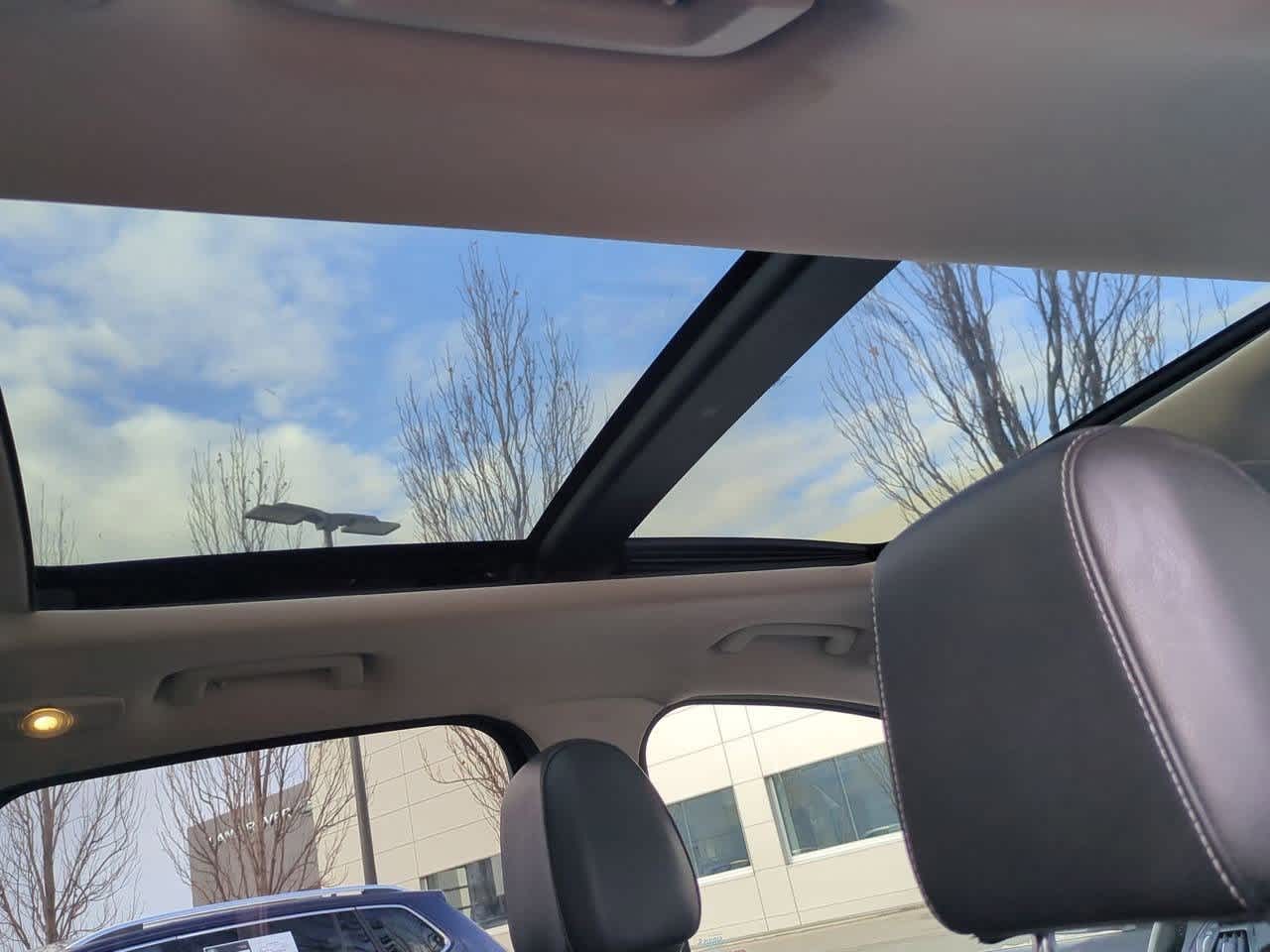 Thumbnail: 2015 Ford Escape - 21