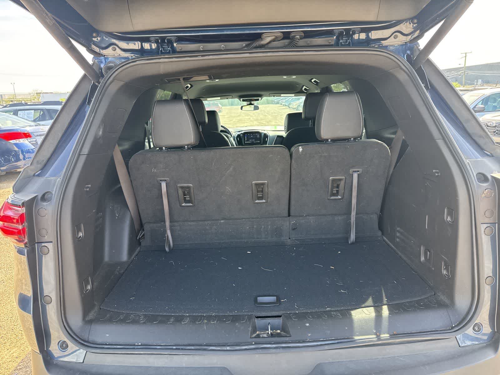 Thumbnail: 2023 Chevrolet Traverse - 14