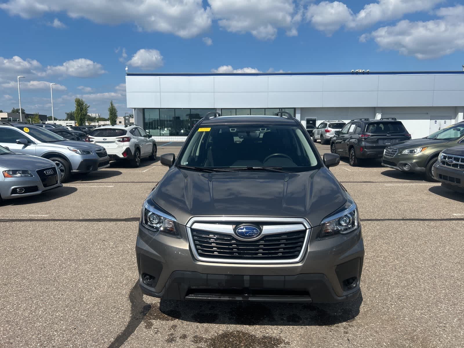 2020 Subaru Forester Premium photo 2