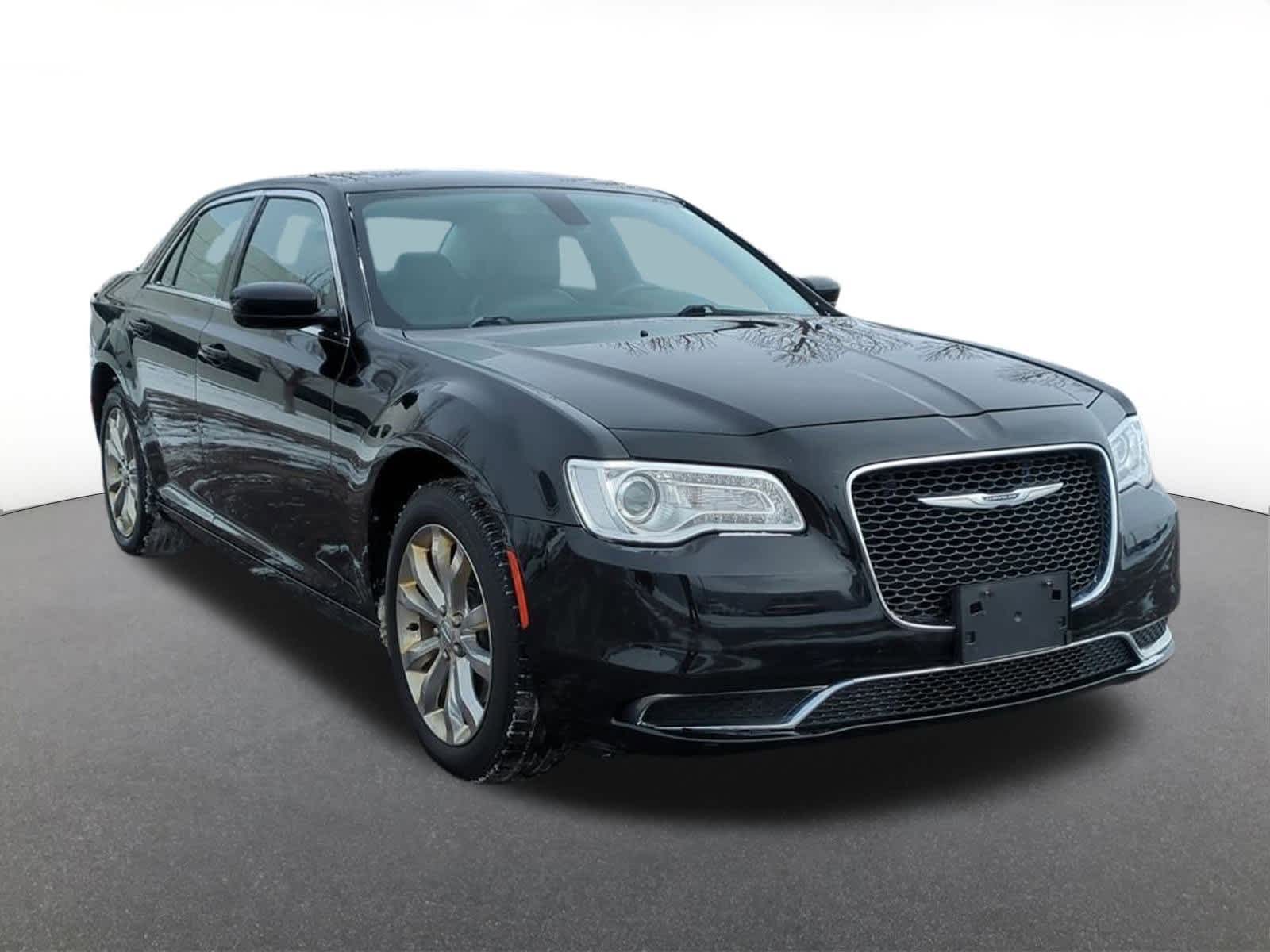 Thumbnail: 2018 Chrysler 300 - 8