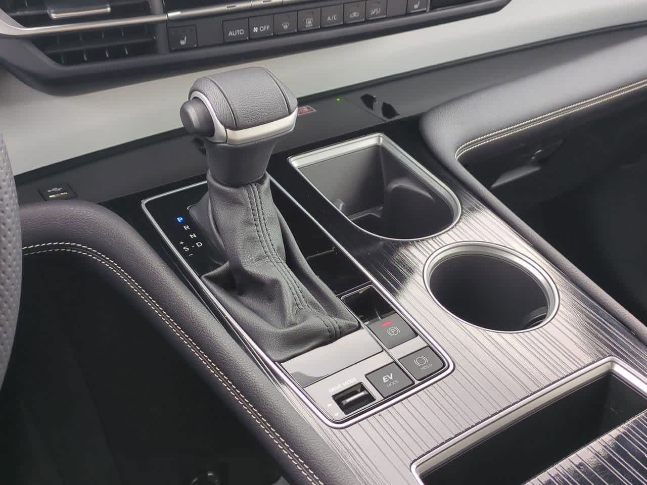 Thumbnail: 2025 Toyota Sienna - 34