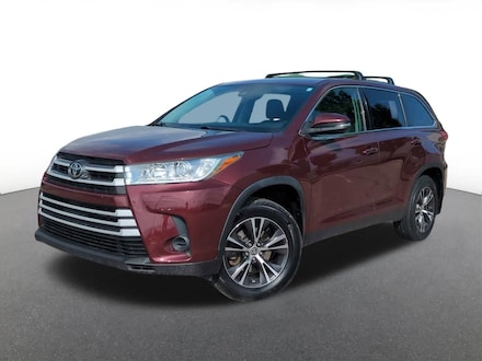 Used 2019 Toyota Highlander LE SUV Troy Mi