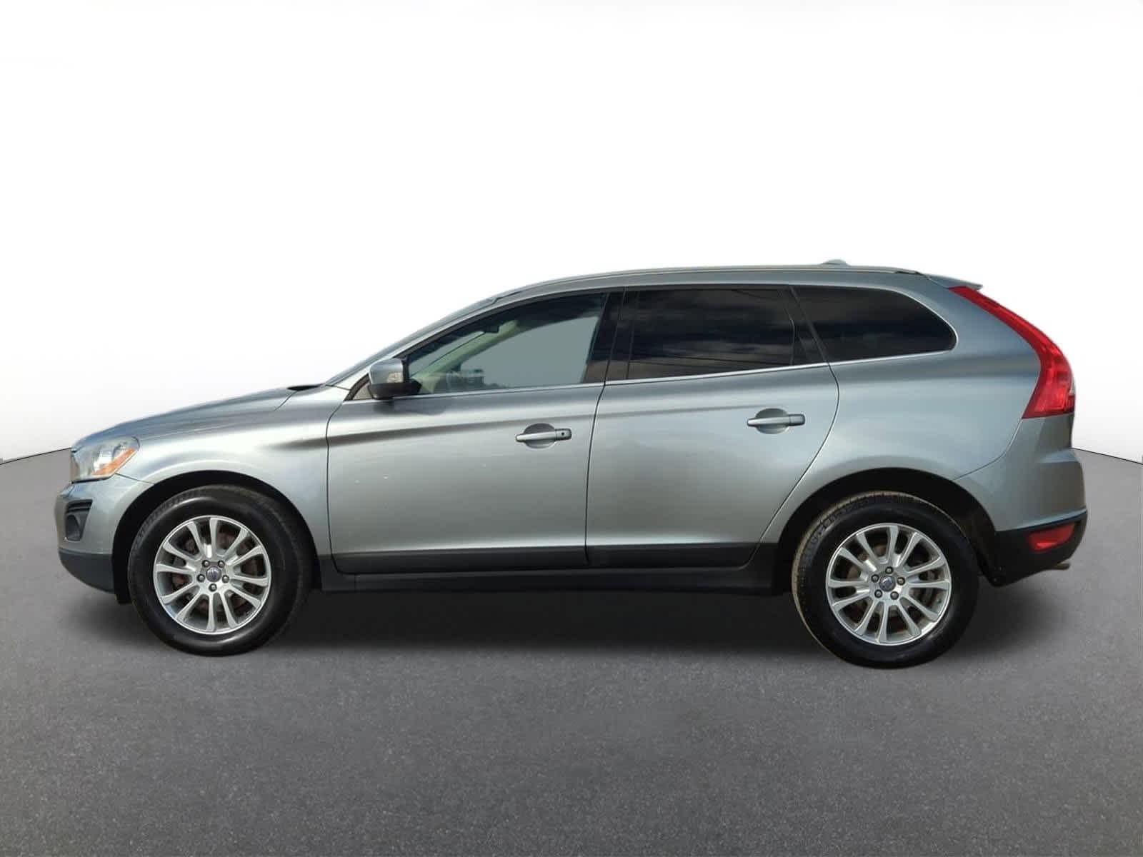 Thumbnail: 2010 Volvo XC60 - 3