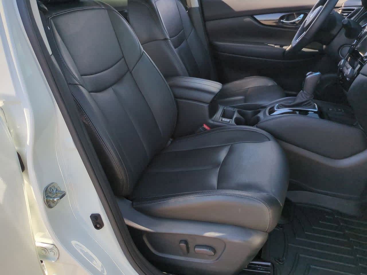 Thumbnail: 2020 Nissan Rogue - 20