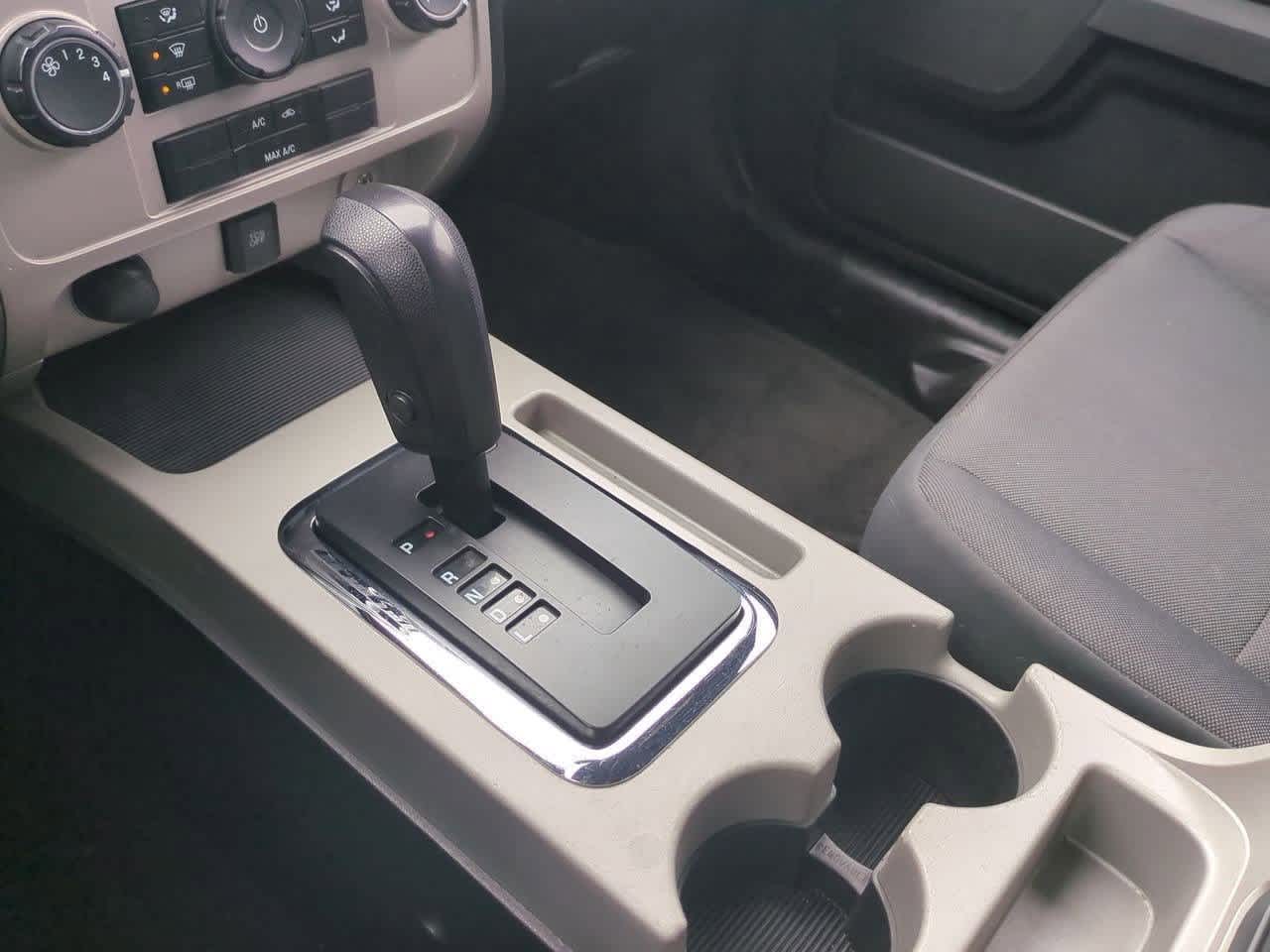 Thumbnail: 2011 Ford Escape - 29