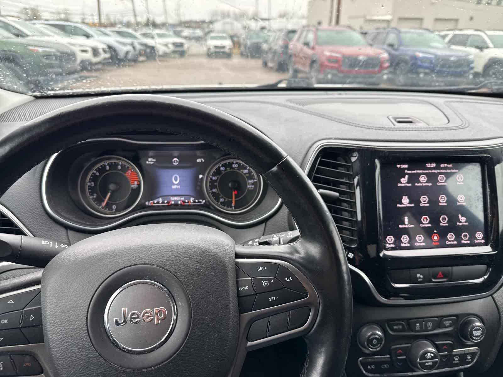 Thumbnail: 2020 Jeep Cherokee - 19