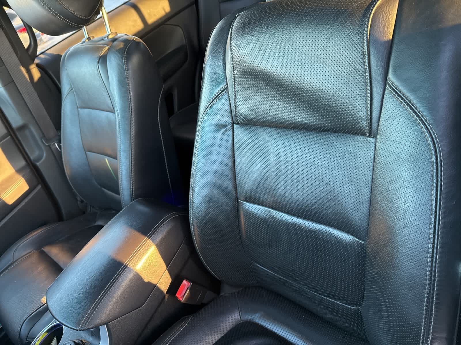 Thumbnail: 2015 Ford Explorer - 14