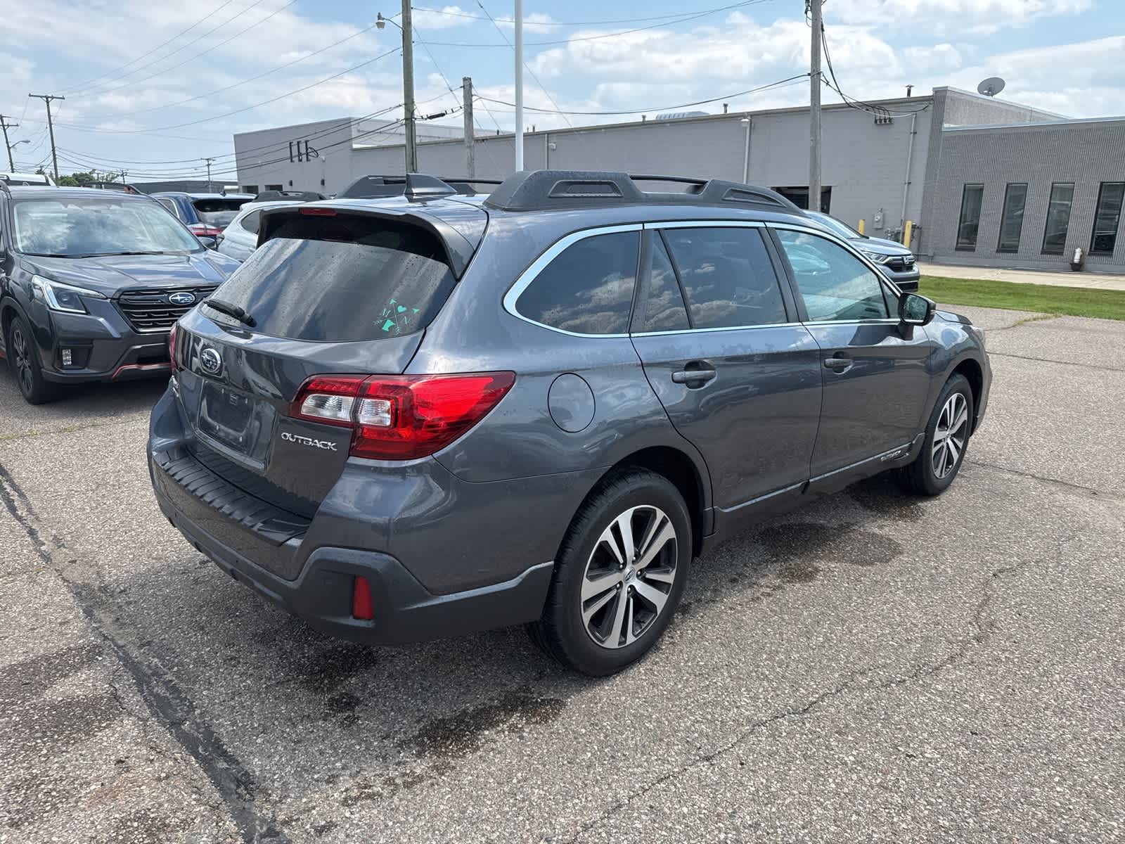 Thumbnail: 2018 Subaru Outback - 3