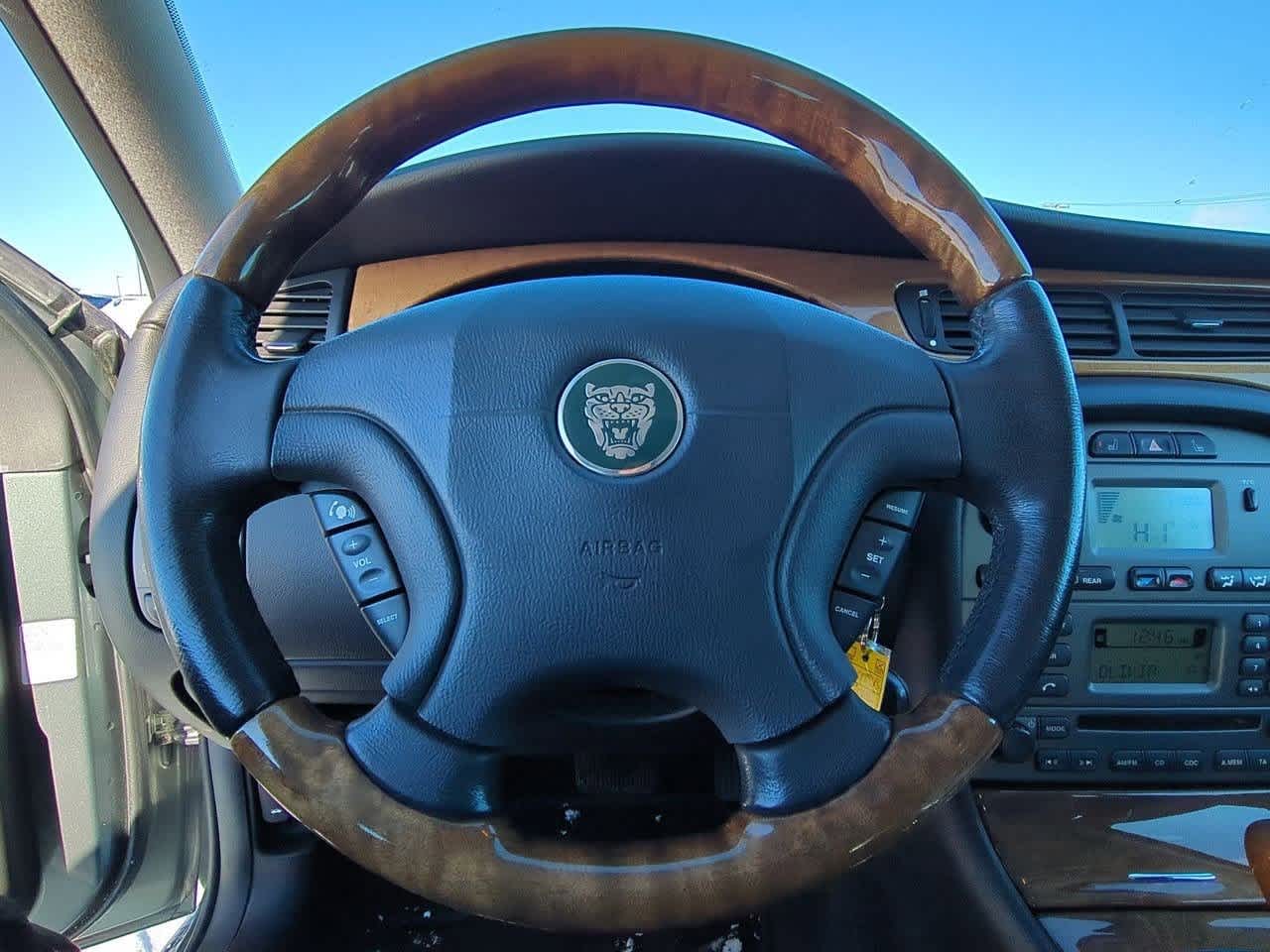 Thumbnail: 2004 Jaguar X-Type - 17