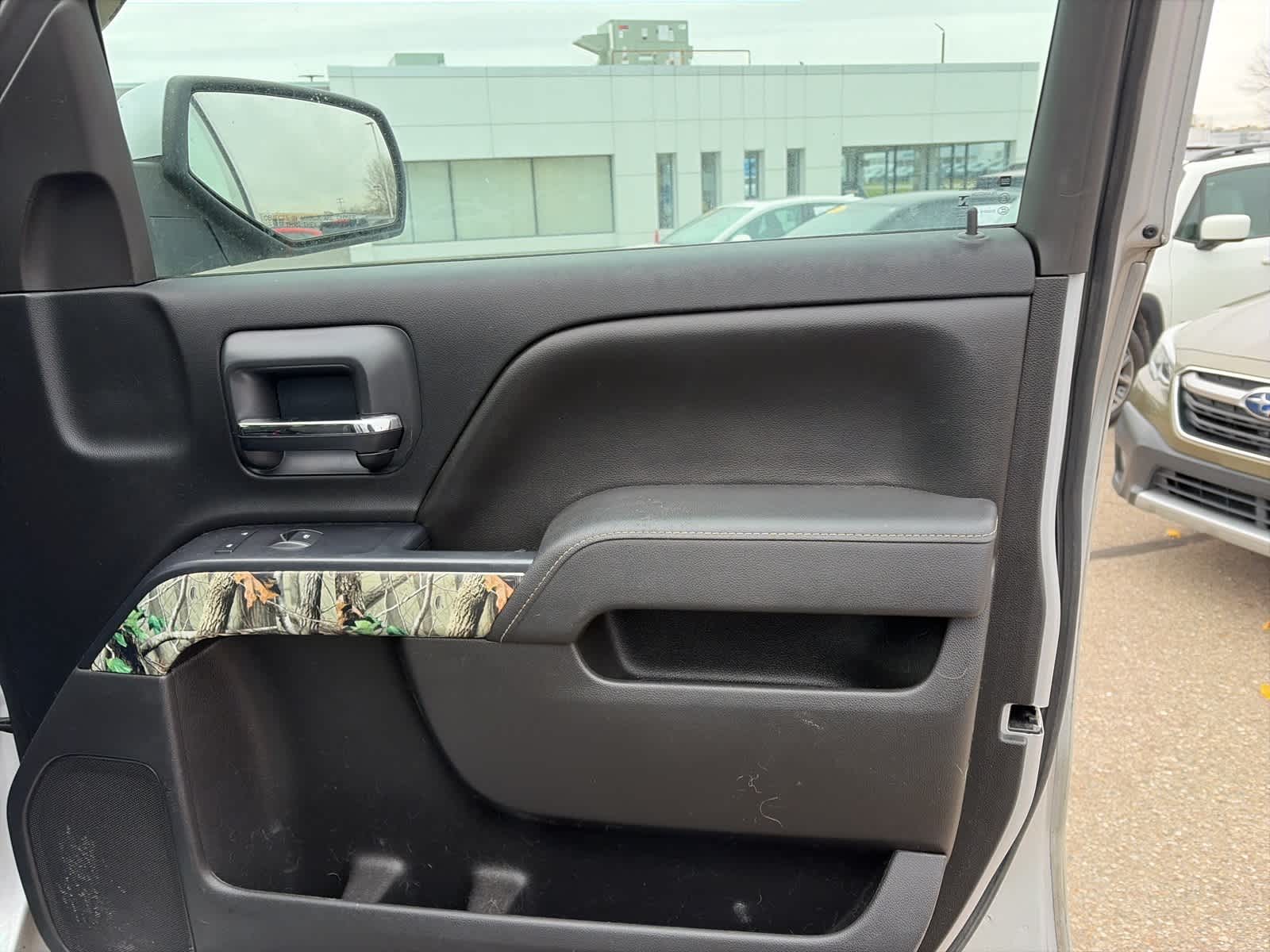 Thumbnail: 2015 Chevrolet Silverado 1500 - 20