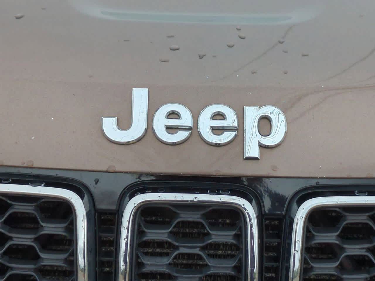 Thumbnail: 2018 Jeep Grand Cherokee - 11