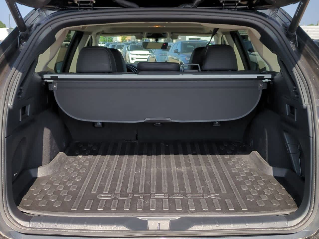 2022 Subaru Outback Limited 35