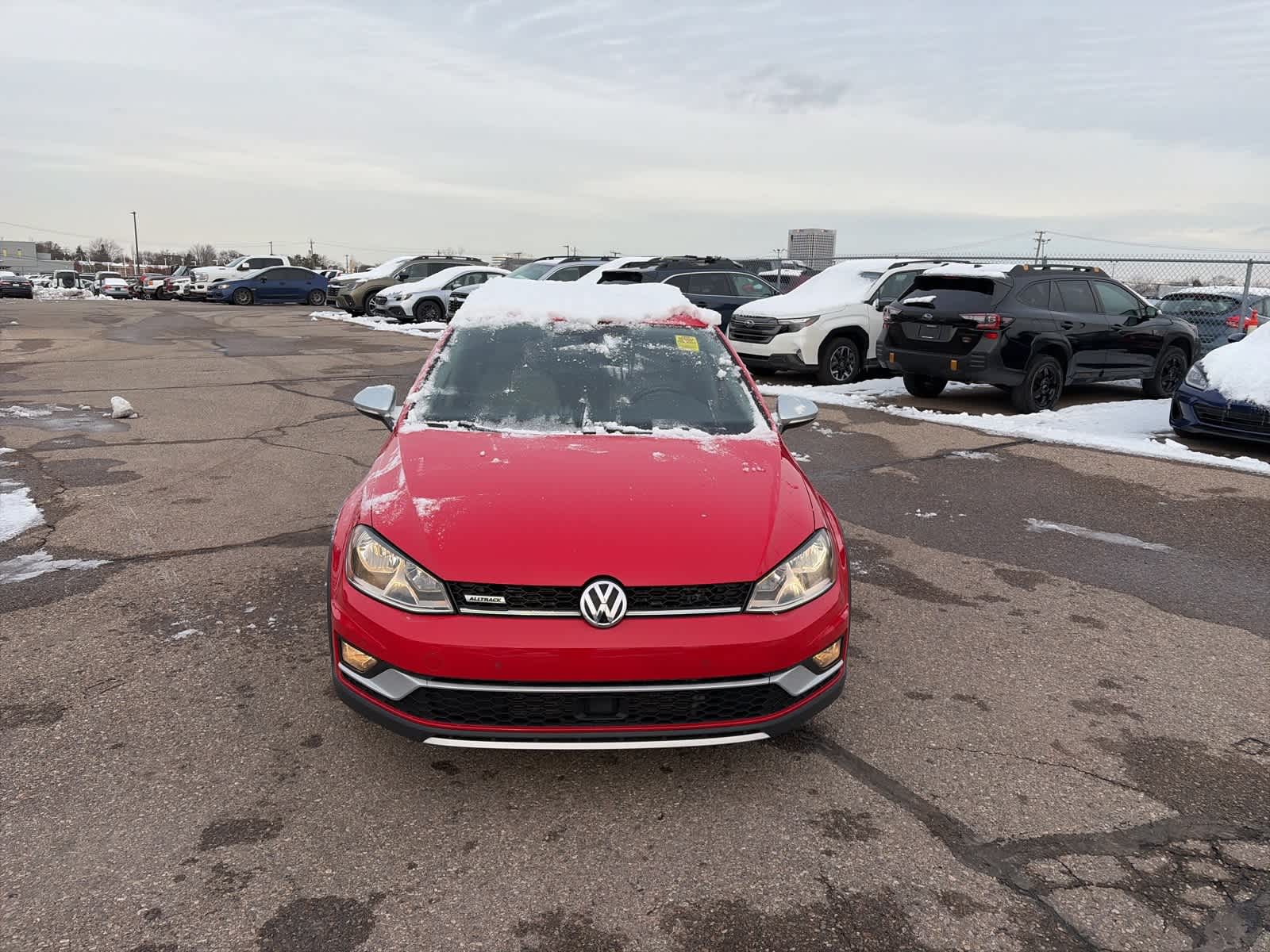 Thumbnail: 2017 Volkswagen Golf - 3