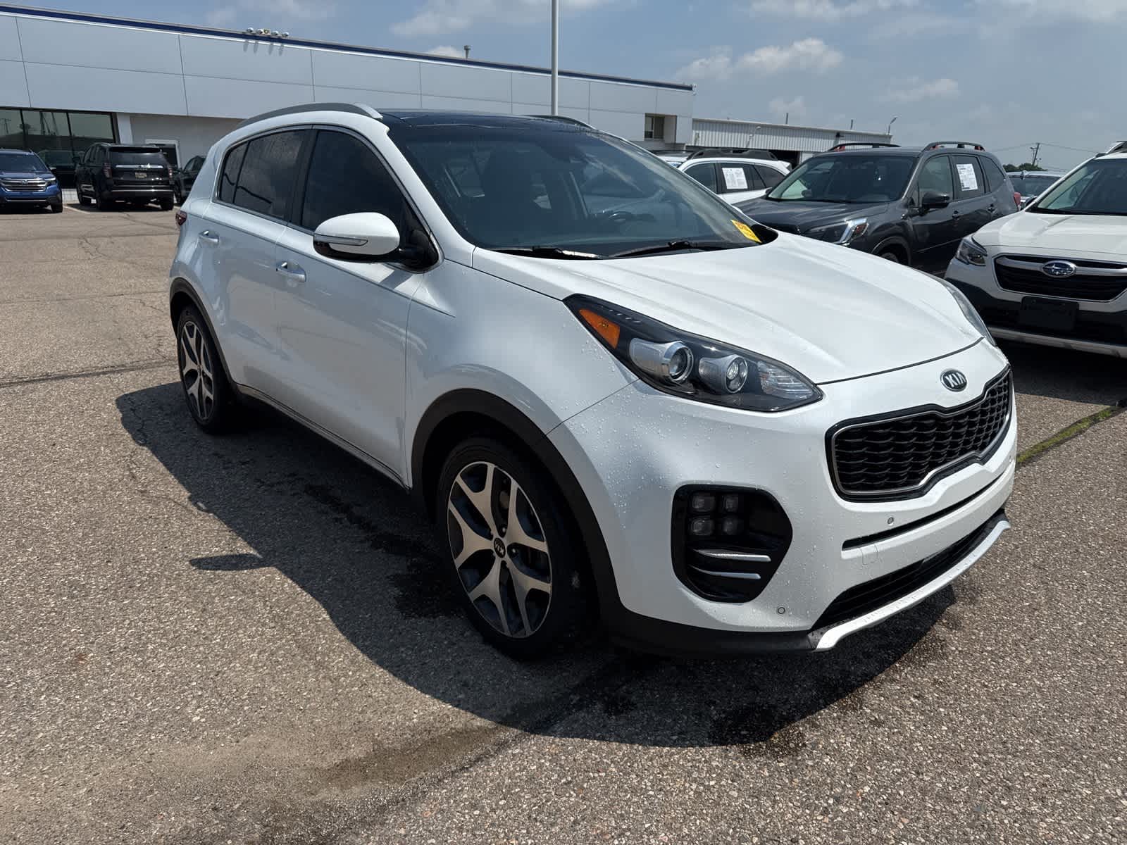 Thumbnail: 2017 Kia Sportage - 4