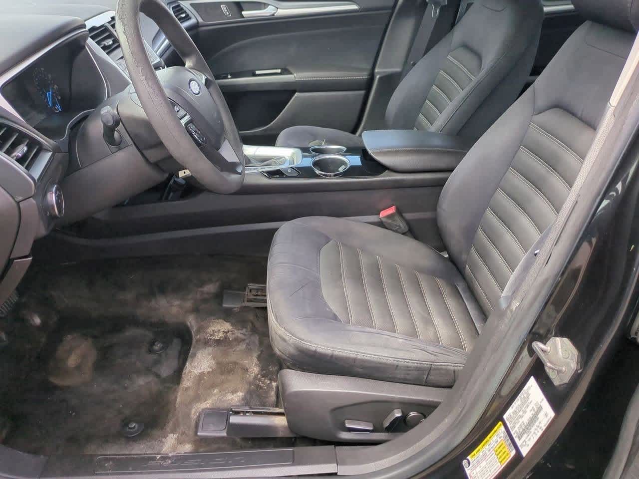 Thumbnail: 2013 Ford Fusion - 14