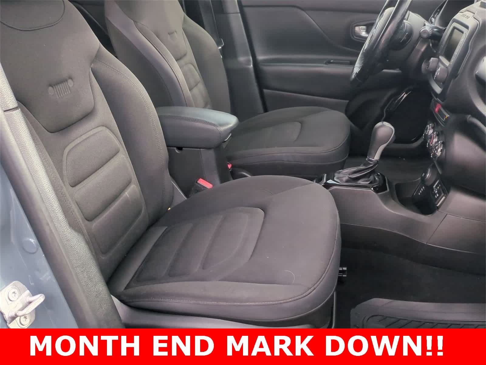 Thumbnail: 2017 Jeep Renegade - 21