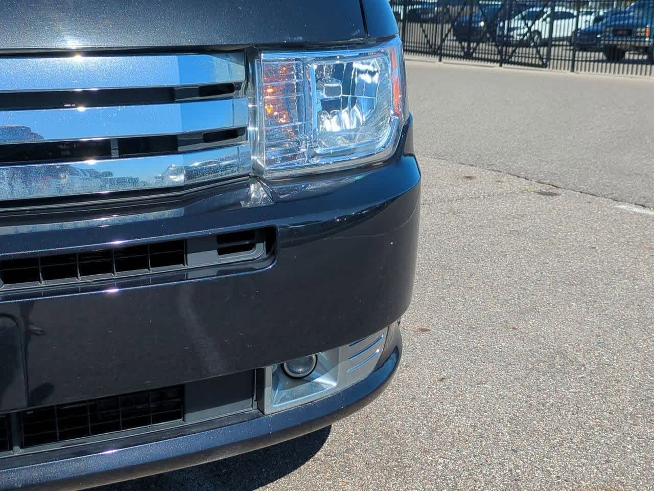 Thumbnail: 2010 Ford Flex - 10