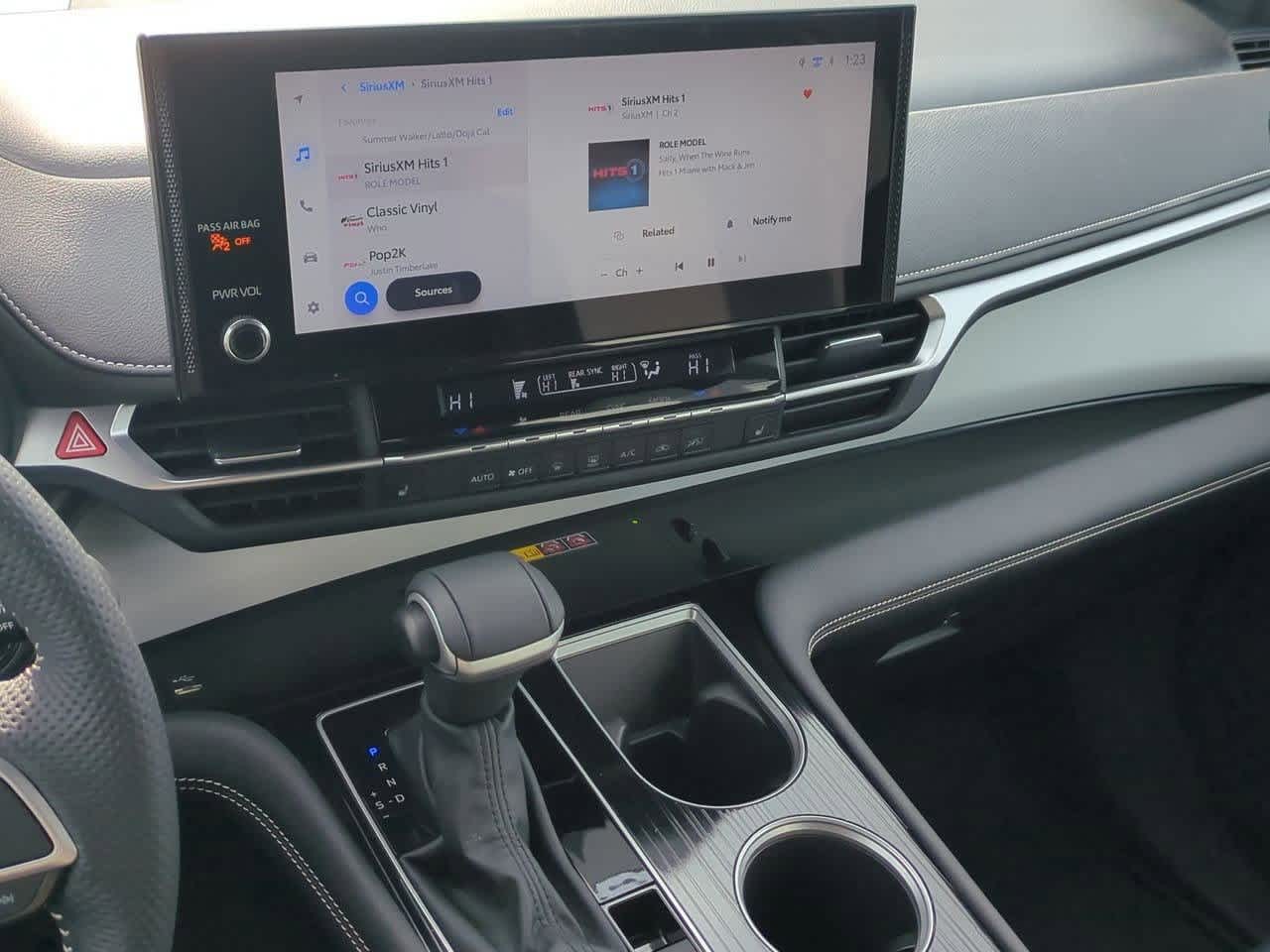 Thumbnail: 2025 Toyota Sienna - 29