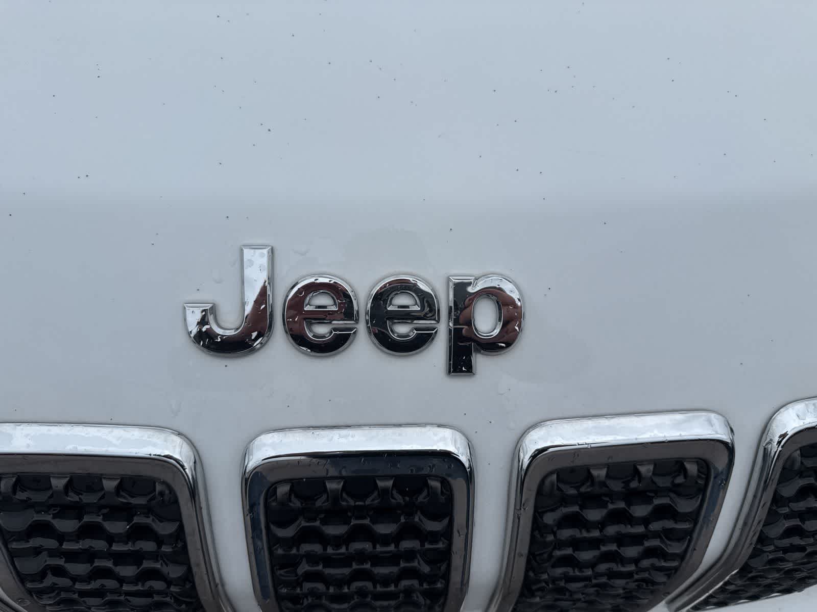 Thumbnail: 2020 Jeep Cherokee - 11