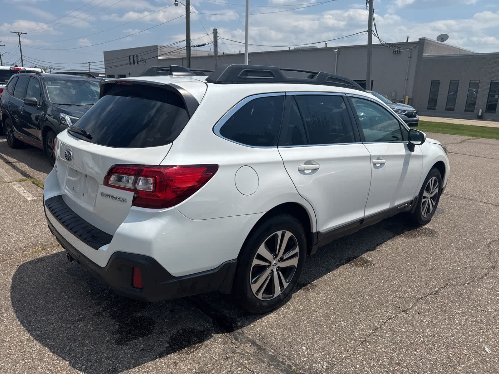 Thumbnail: 2019 Subaru Outback - 3