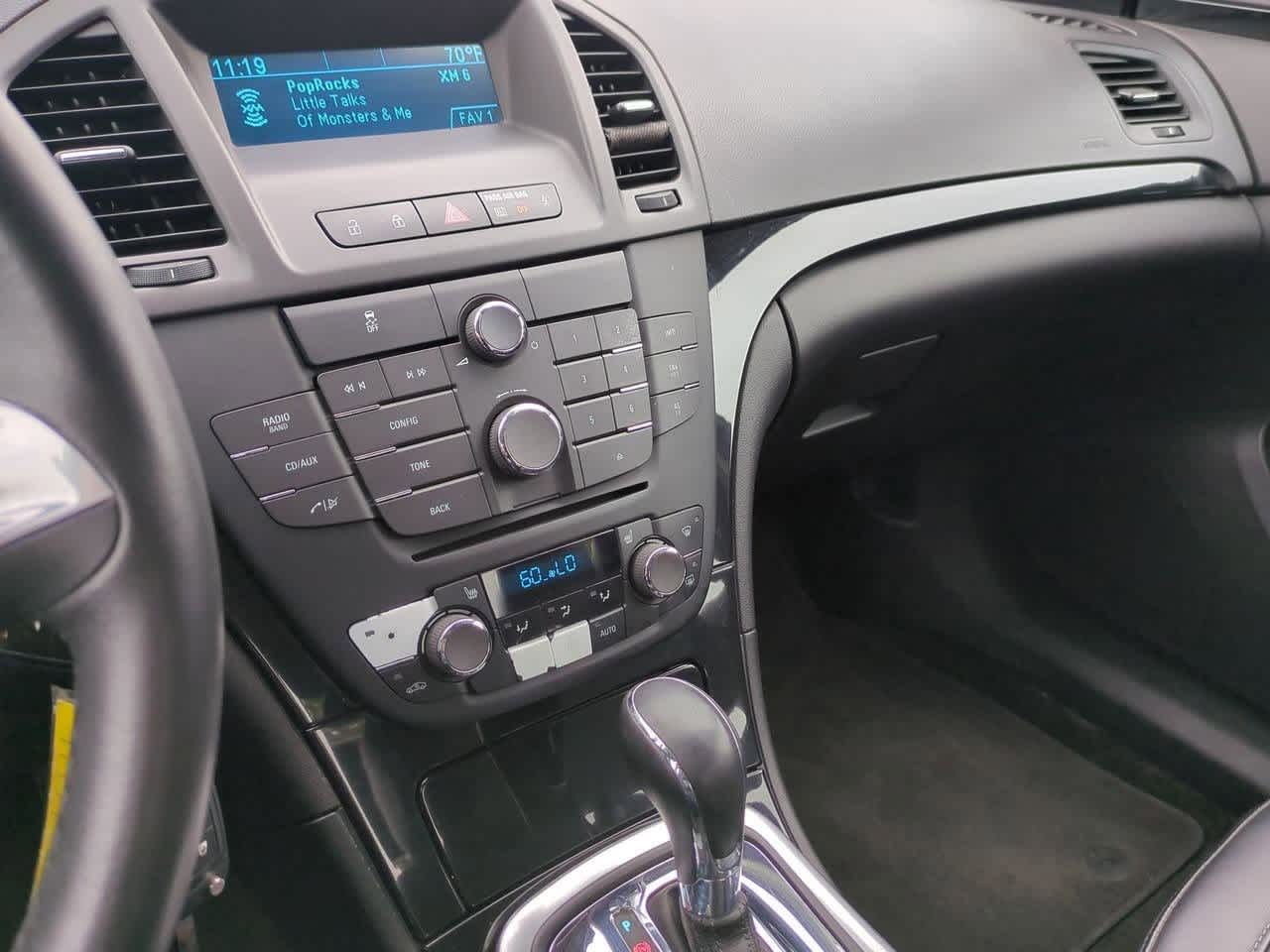Thumbnail: 2011 Buick Regal - 28