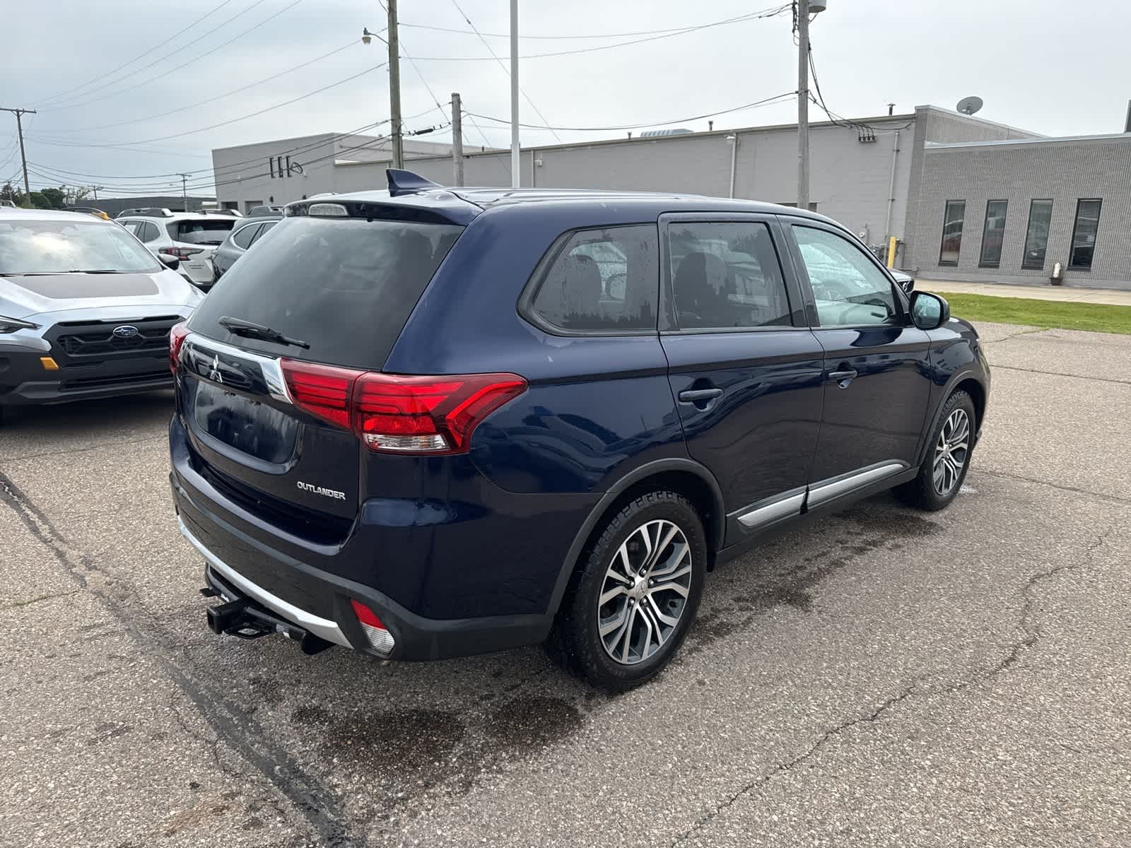 2018 Mitsubishi Outlander ES 3