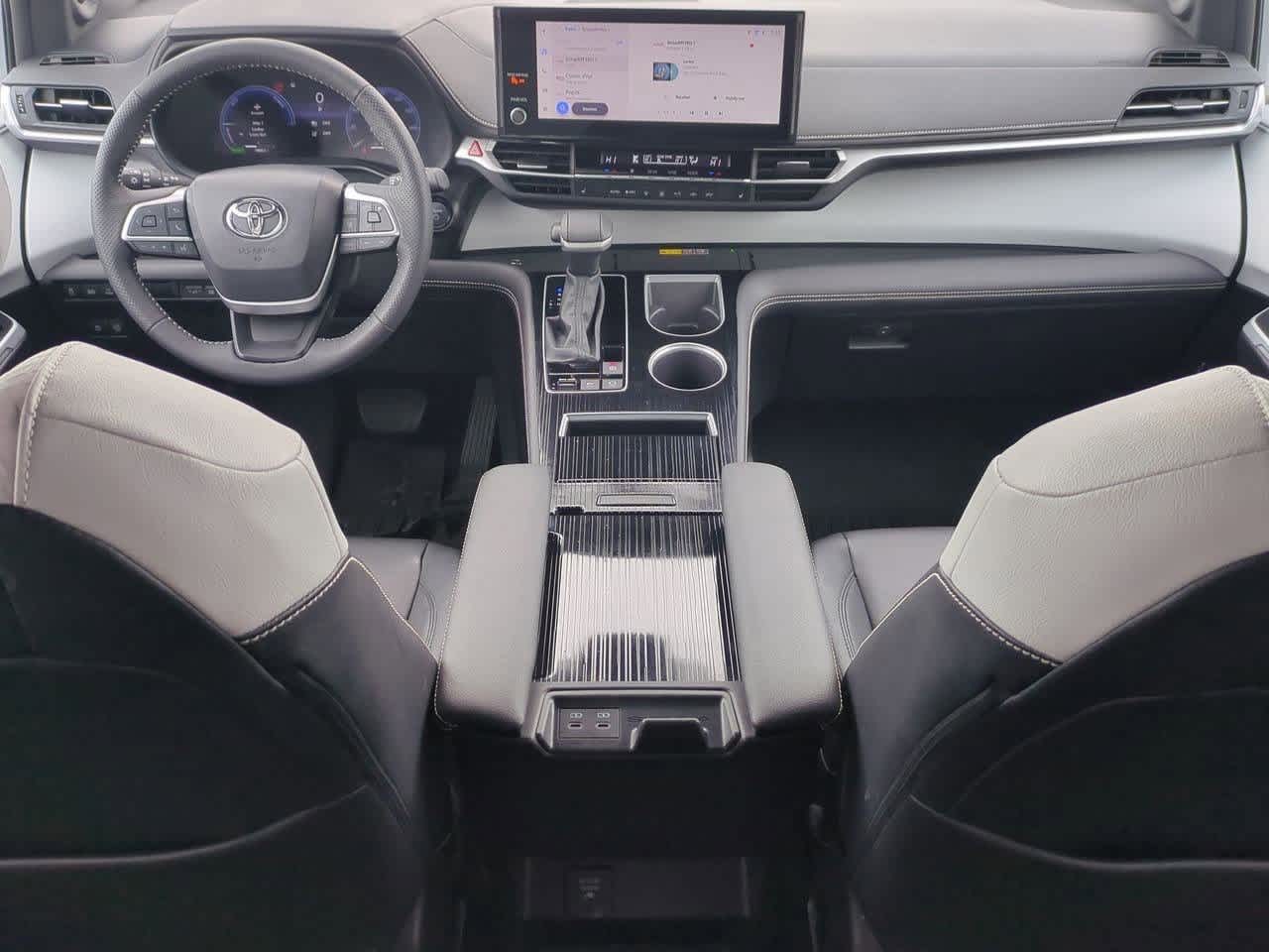 Thumbnail: 2025 Toyota Sienna - 14