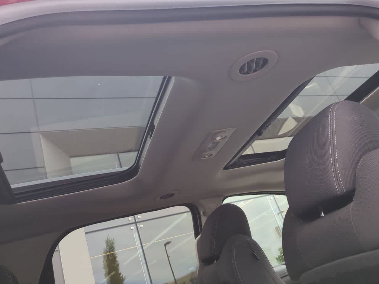 Thumbnail: 2014 GMC Acadia - 21