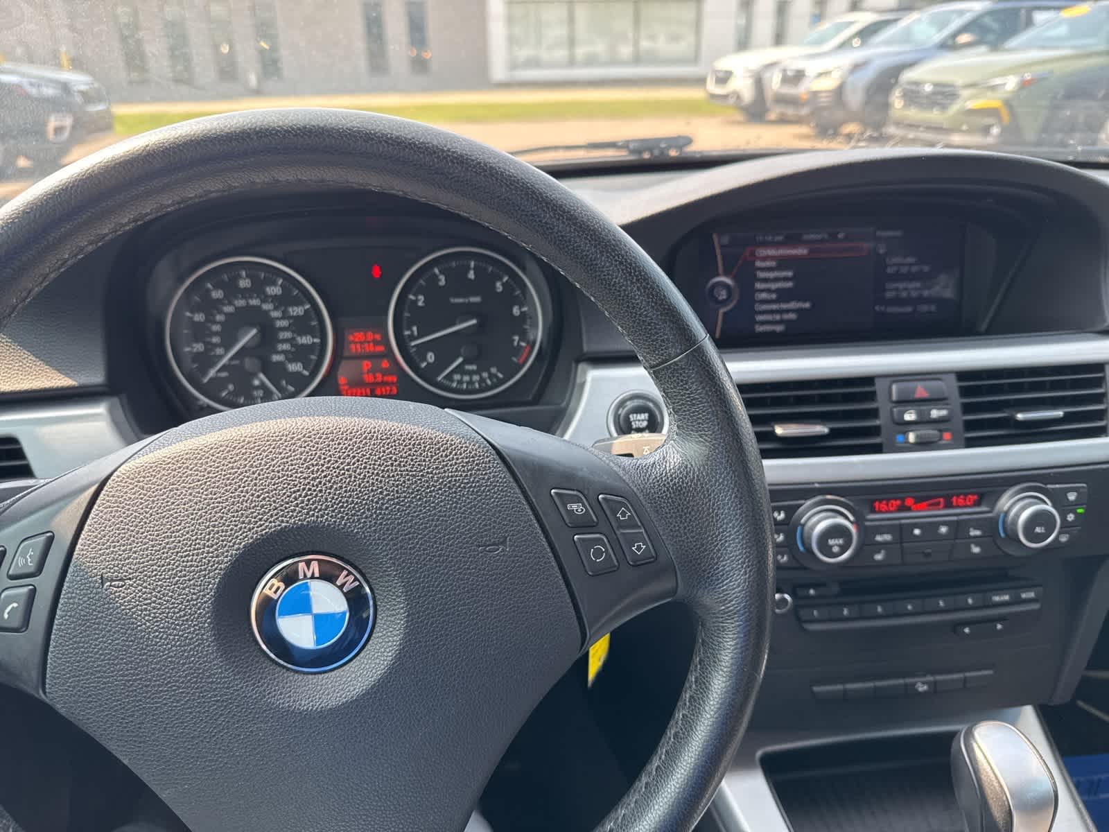 Thumbnail: 2011 BMW 3 Series - 18