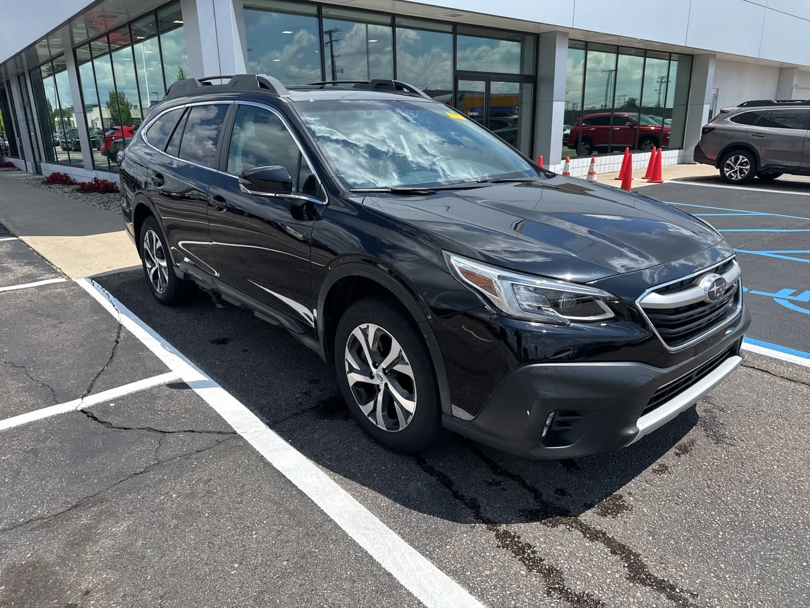 Thumbnail: 2022 Subaru Outback - 4