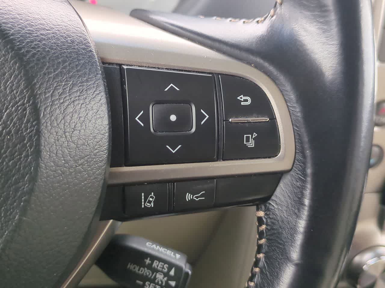 Thumbnail: 2020 Lexus GX - 25