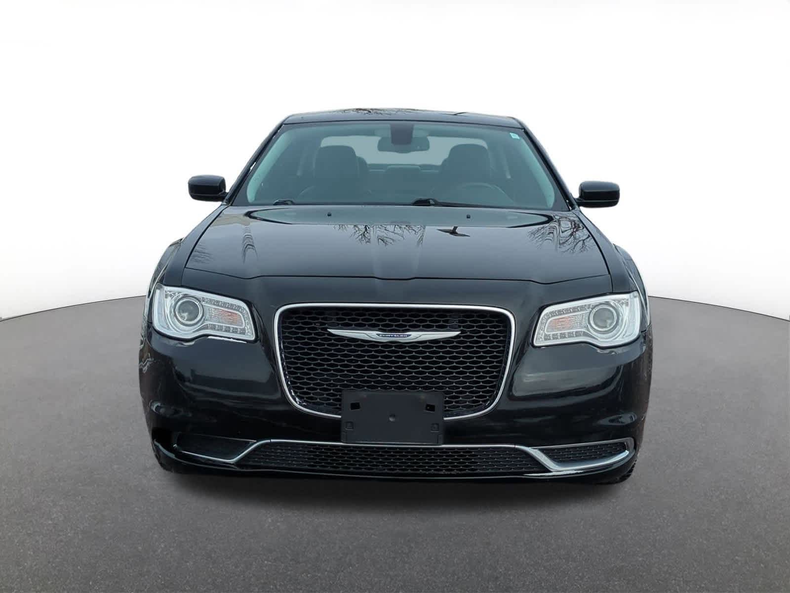 Thumbnail: 2018 Chrysler 300 - 9