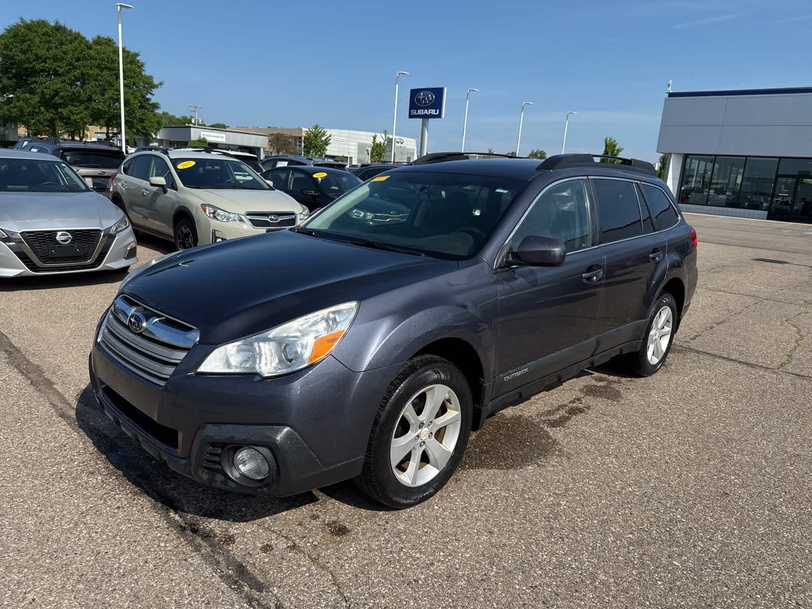 2014 Subaru Outback Premium Hero Image
