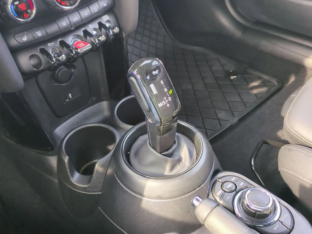 Thumbnail: 2023 MINI Cooper Convertible - 30