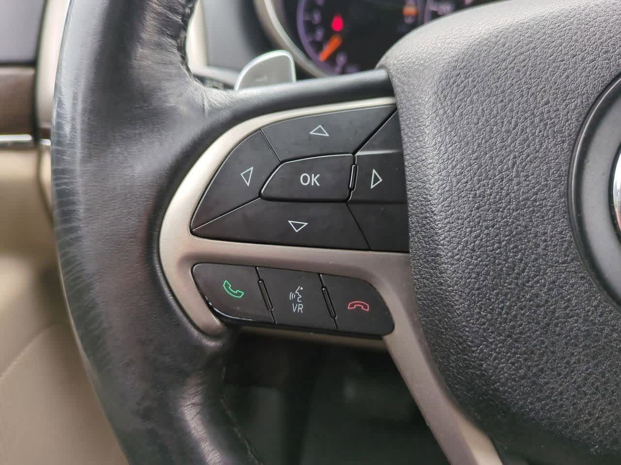Thumbnail: 2015 Jeep Grand Cherokee - 24