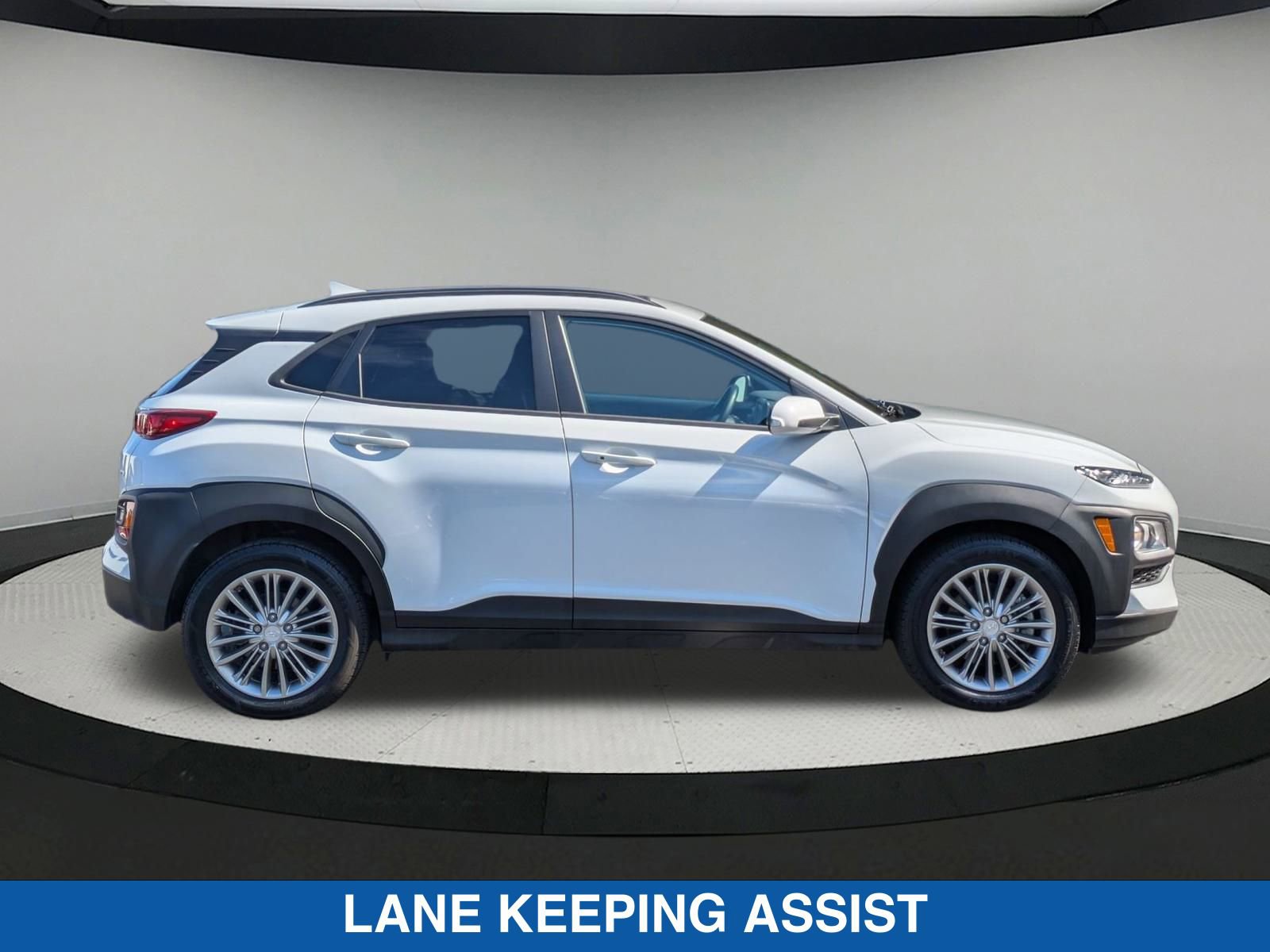 2019 Hyundai Kona SEL photo 2