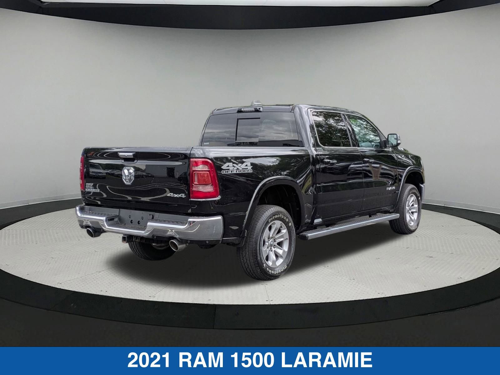 2021 Ram 1500 Laramie photo 3