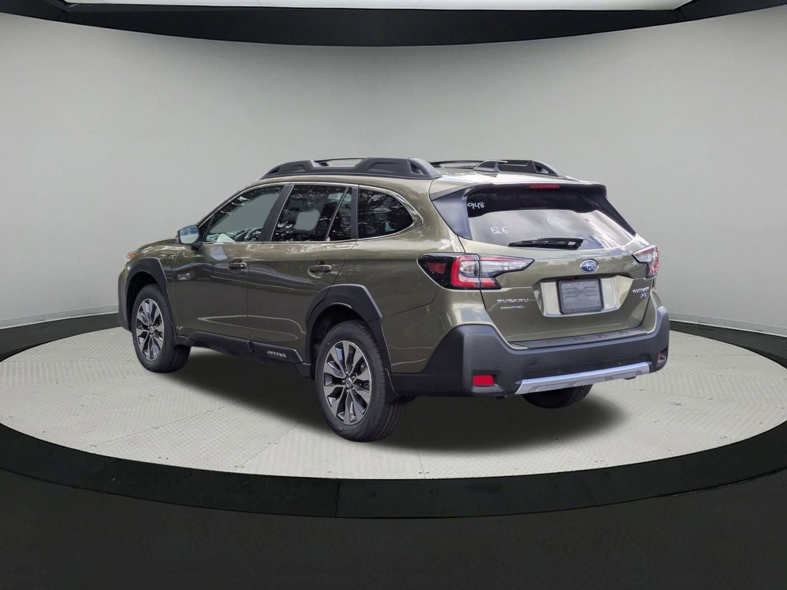 2025 Subaru Outback Limited XT photo 4