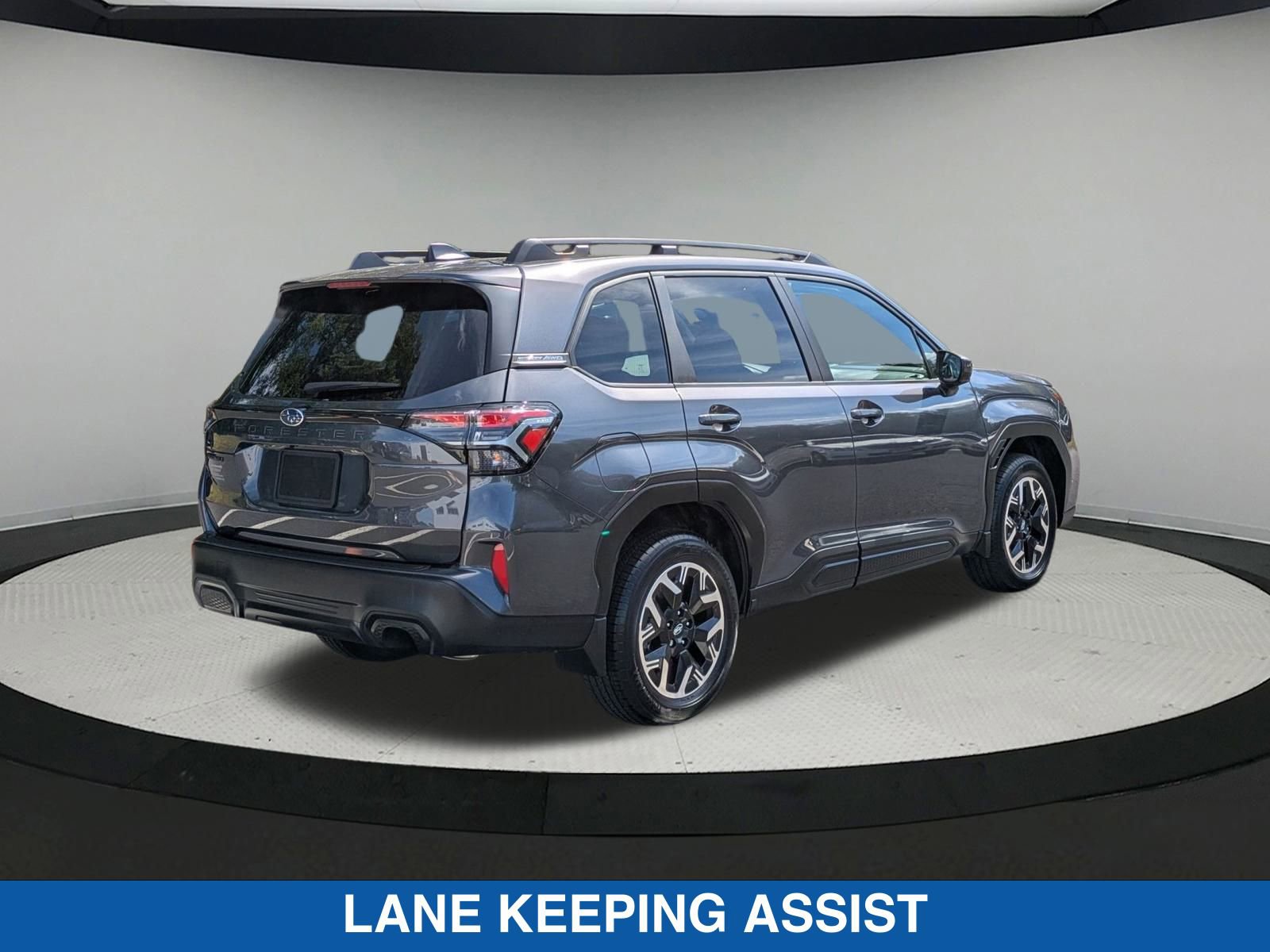 2025 Subaru Forester Premium photo 3