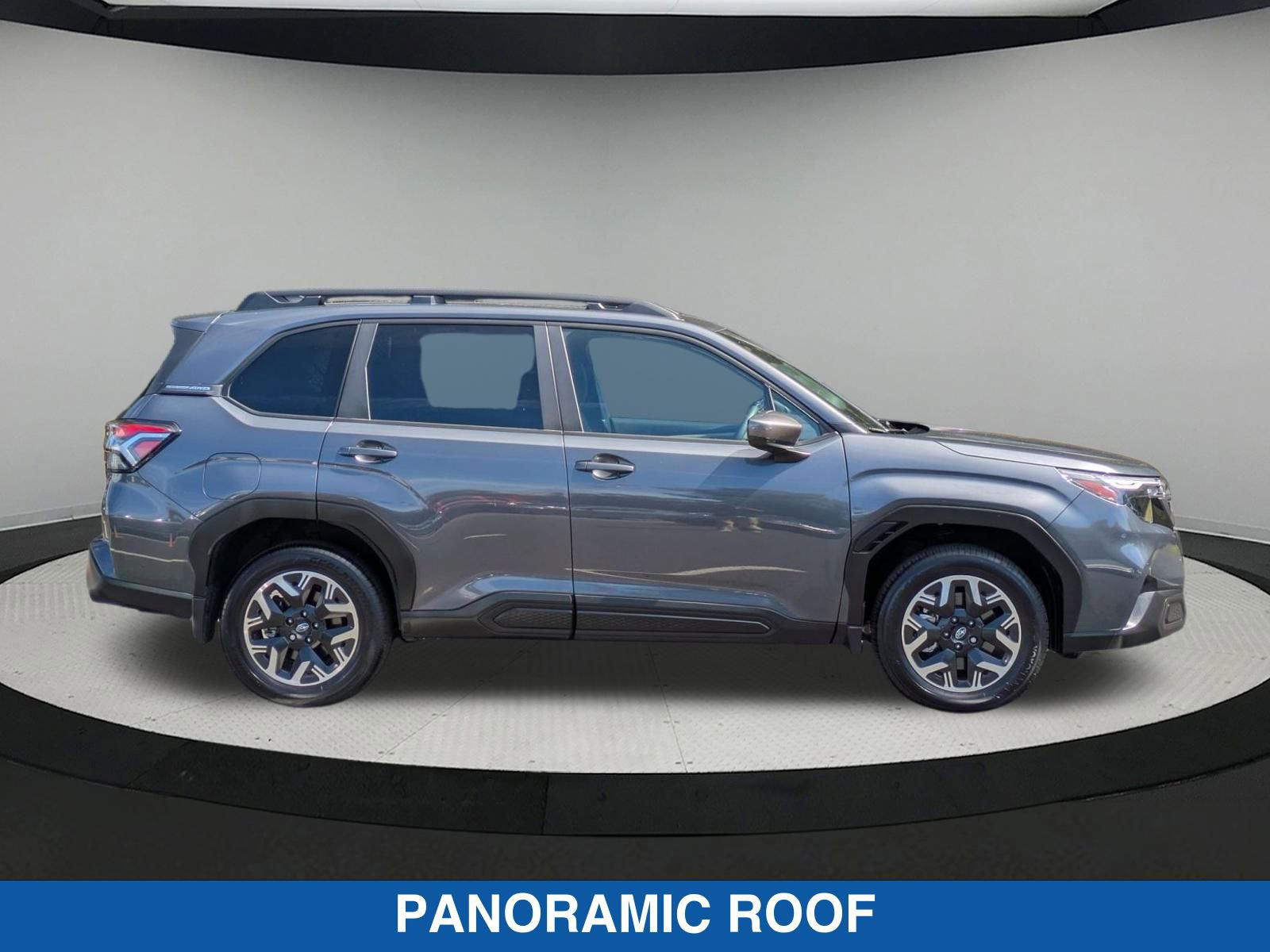 2025 Subaru Forester Premium photo 2