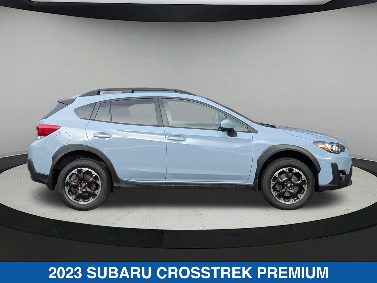 2023 Subaru Crosstrek Premium photo 2