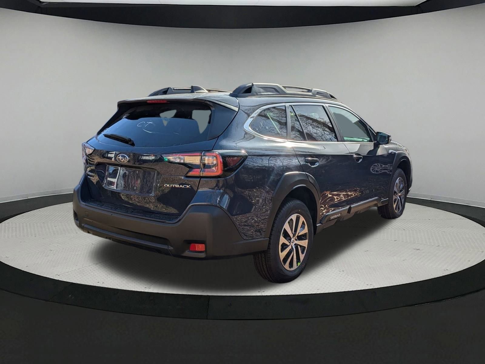 2025 Subaru Outback Premium photo 3